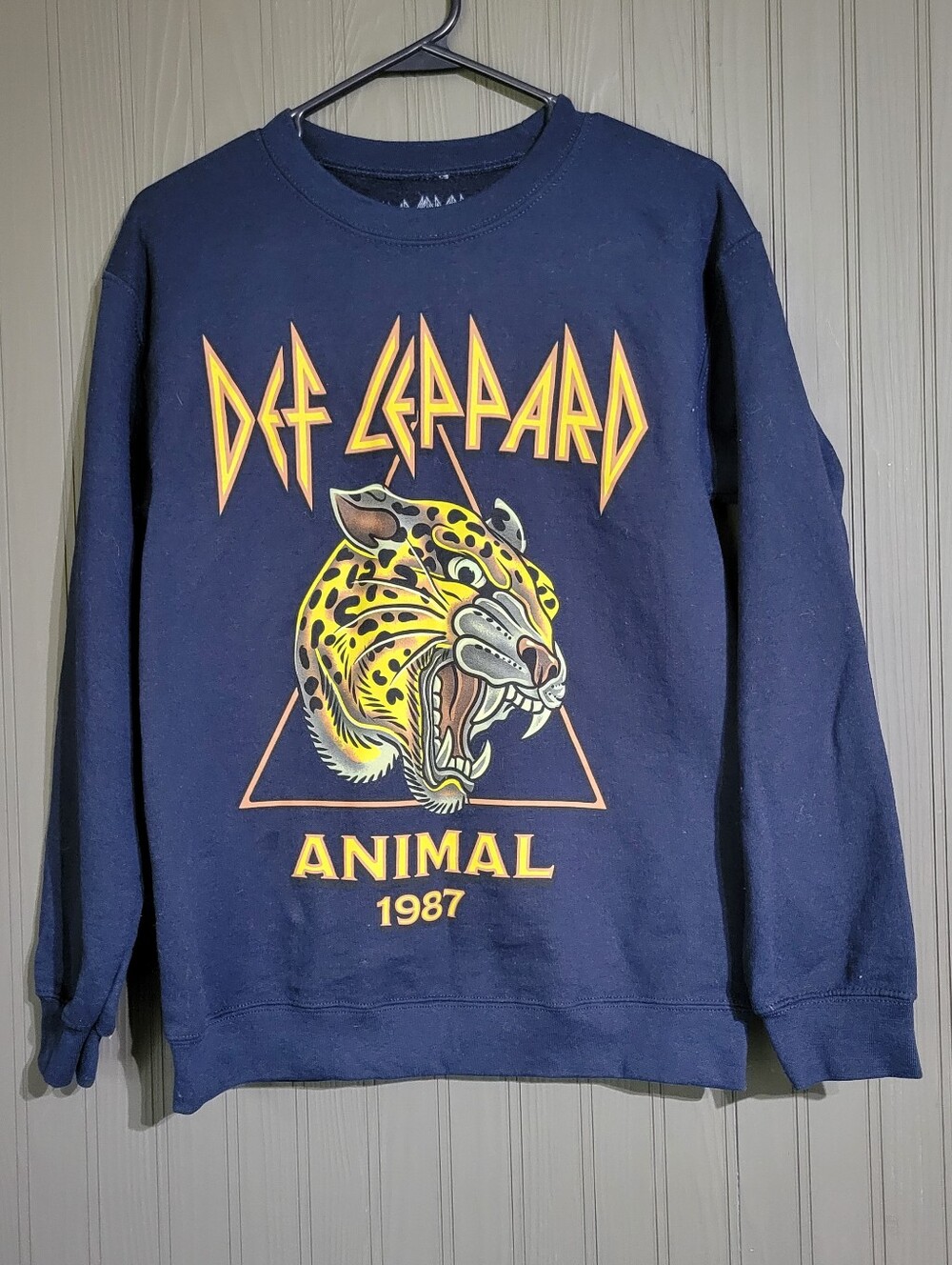 Def Leppard Graphic Crewneck Sweatshirt "Animal 1987" Blue Women's Small